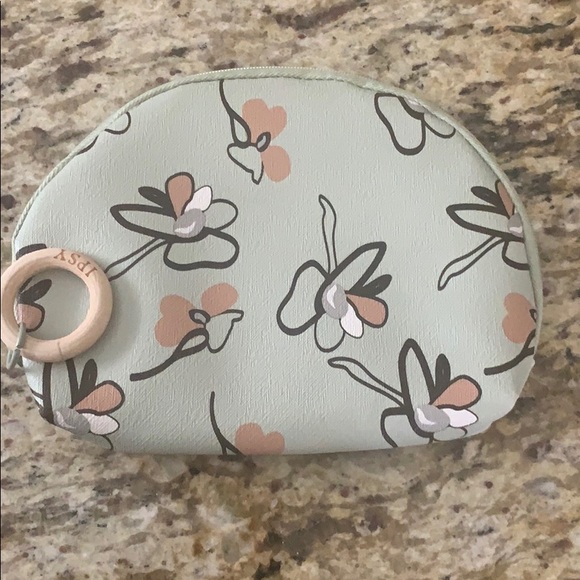 ipsy Handbags - Ipsy bag